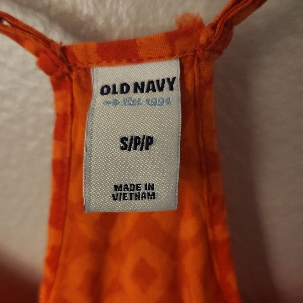 Drees Old navy look new used best ofert $16.99